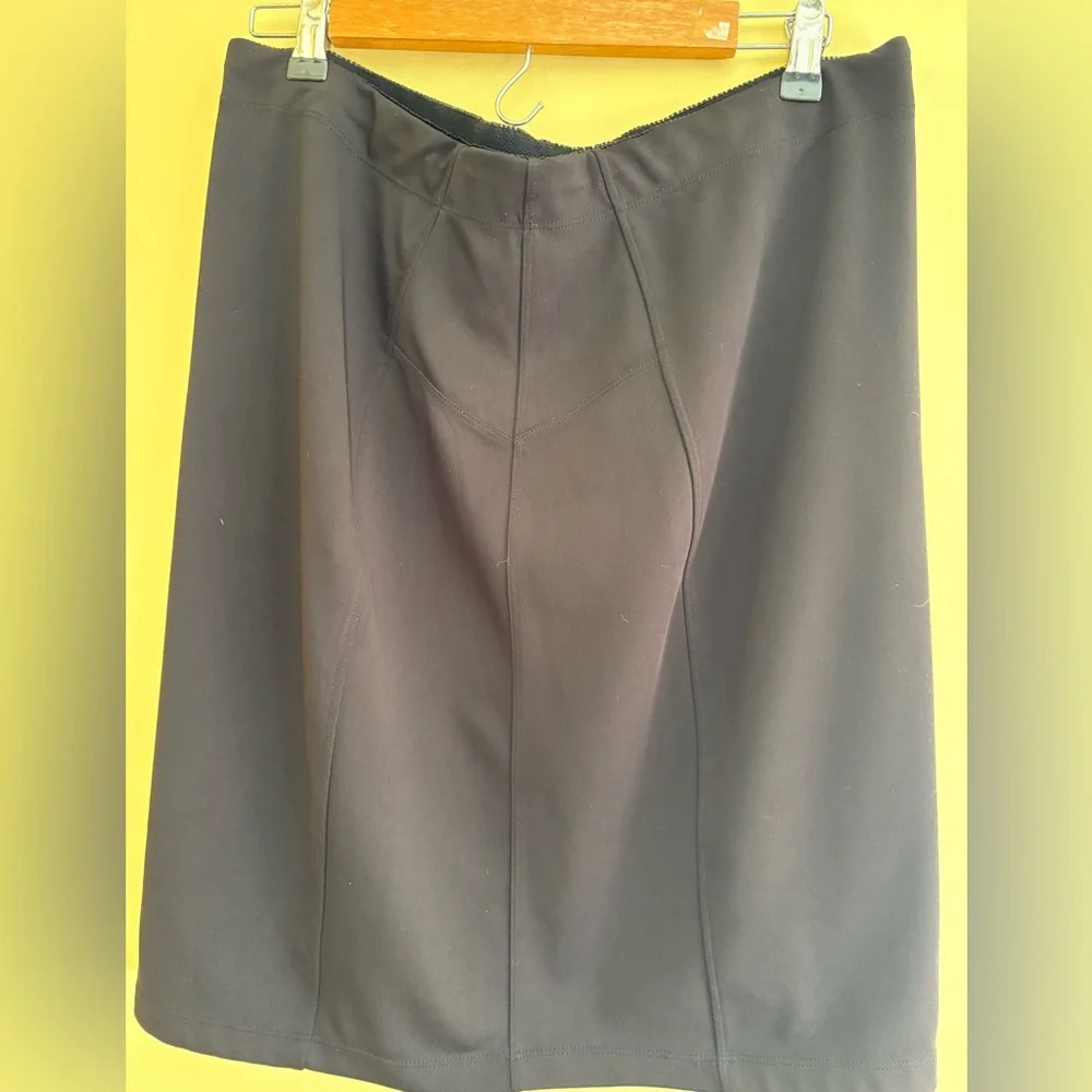 Daisy Fuentes Black Skirt XL Pre-Loved